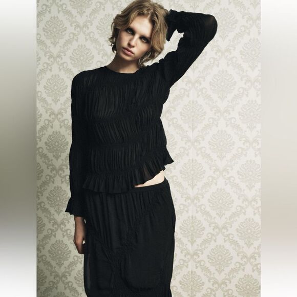 Zara 2 pc set of ruched textured top and skirt - Picture 2 of 8
